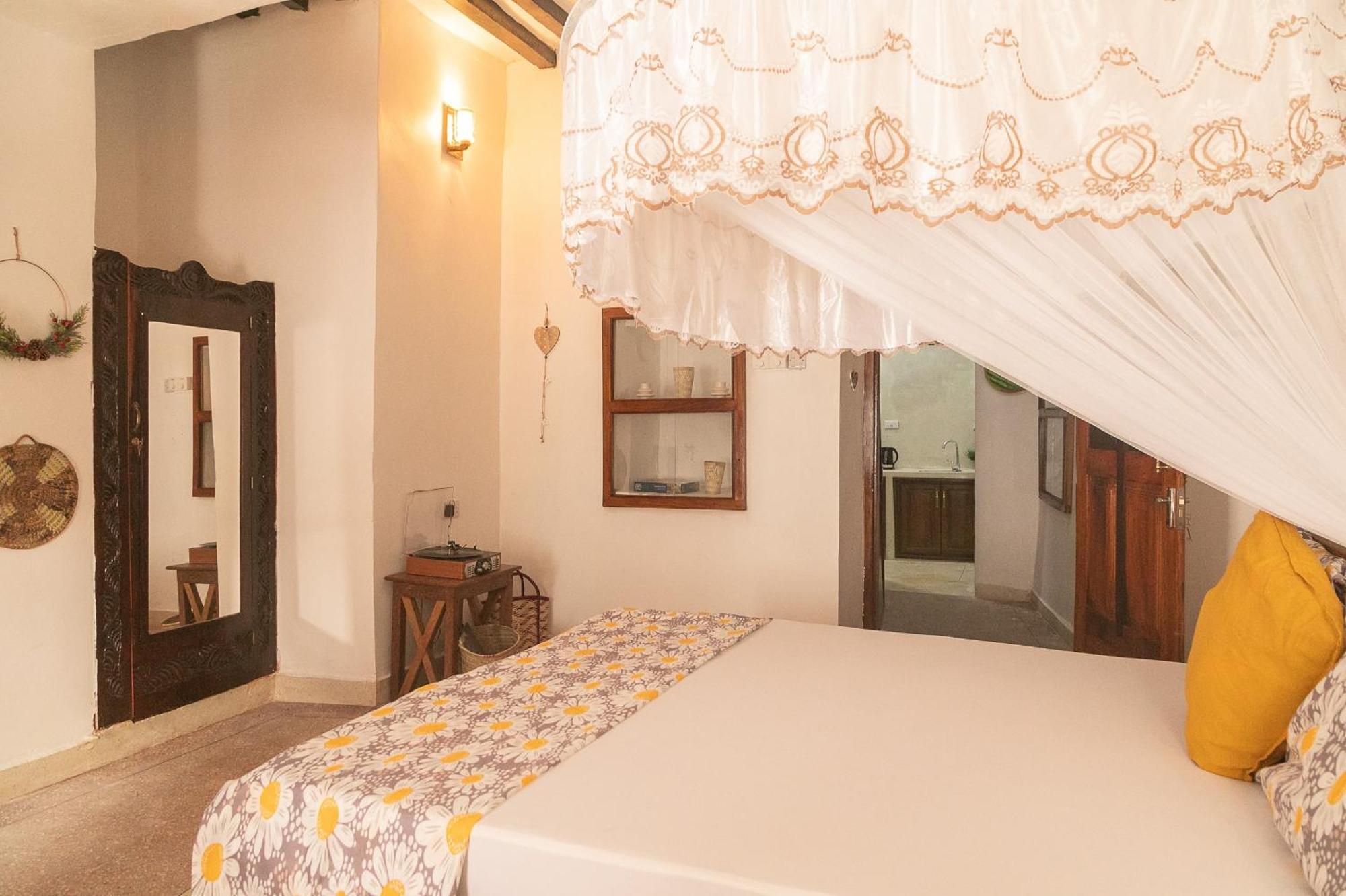 Zanzibar Spice Nest House Hotel Екстериор снимка